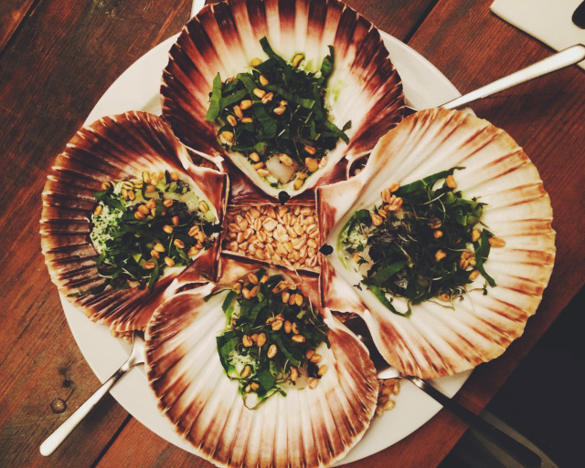 Processed with VSCOcam with f2 preset